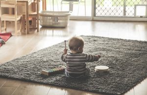 Ventajas y desventajas de utilizar alfombras de juegos para niños